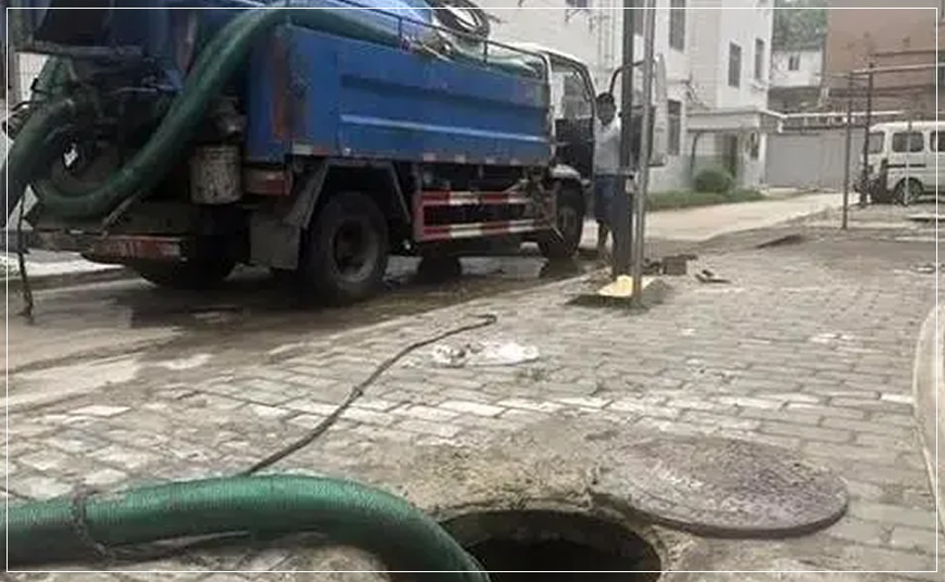 铜梁区化粪池抽粪吸粪案例